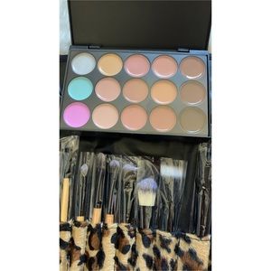 Contour Palette & Makeup Brush Set